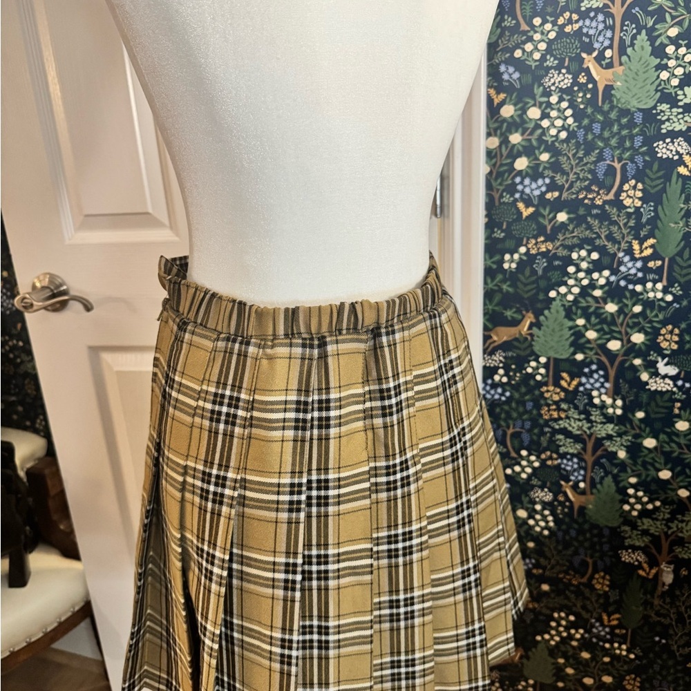 Wild Fable Checkered Mini Skirt in Tan and Black - Picture 3 of 4
